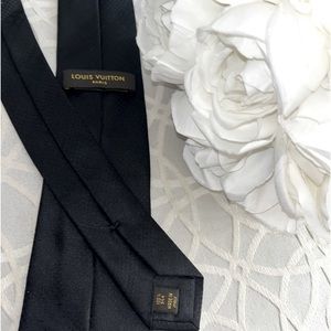 Louis Vuitton Gradient Tie !